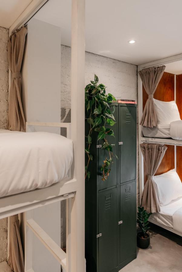 Bed 4-Bed Mixed Dormitory Room