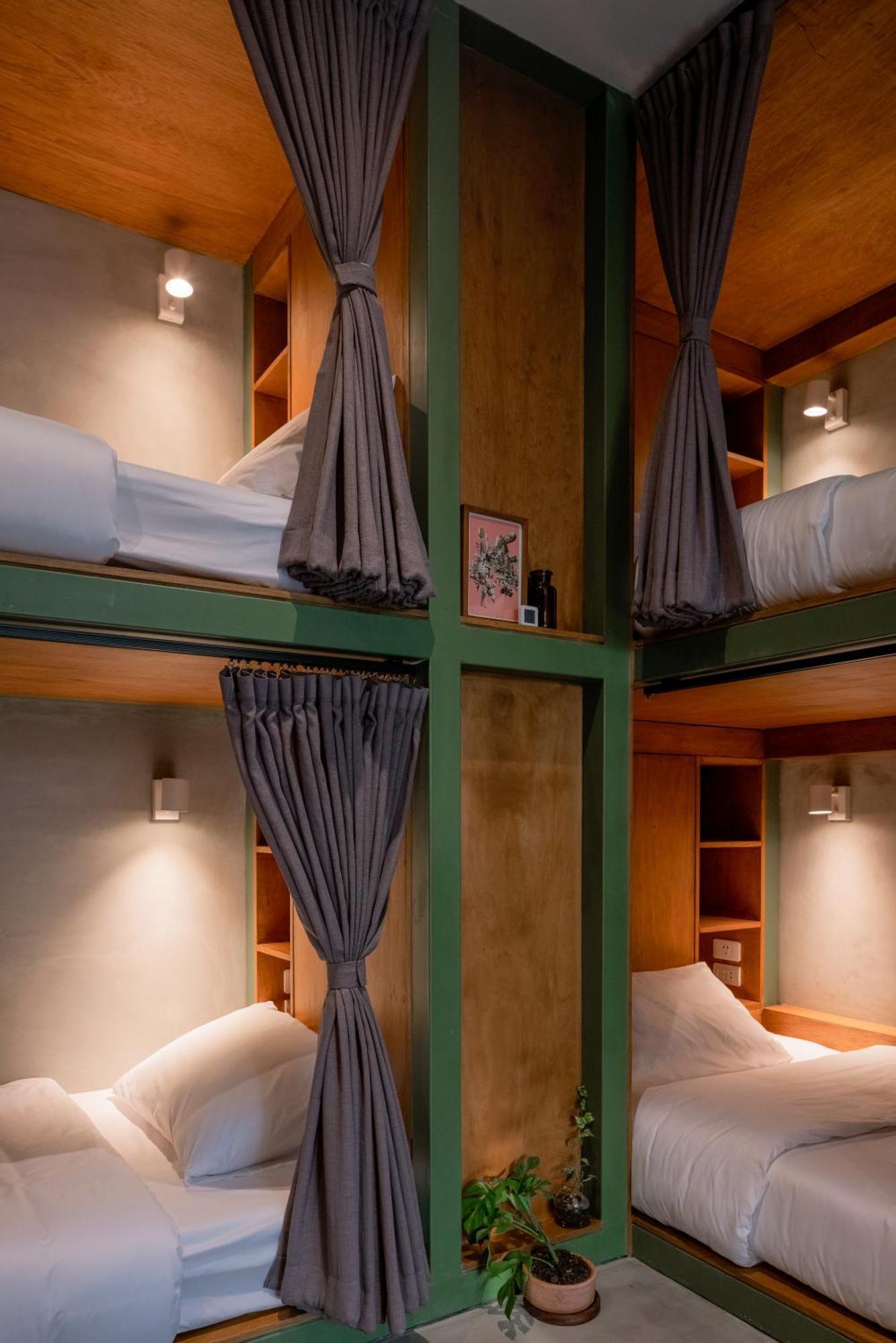 Bed 8-Bed Mixed Dormitory Room