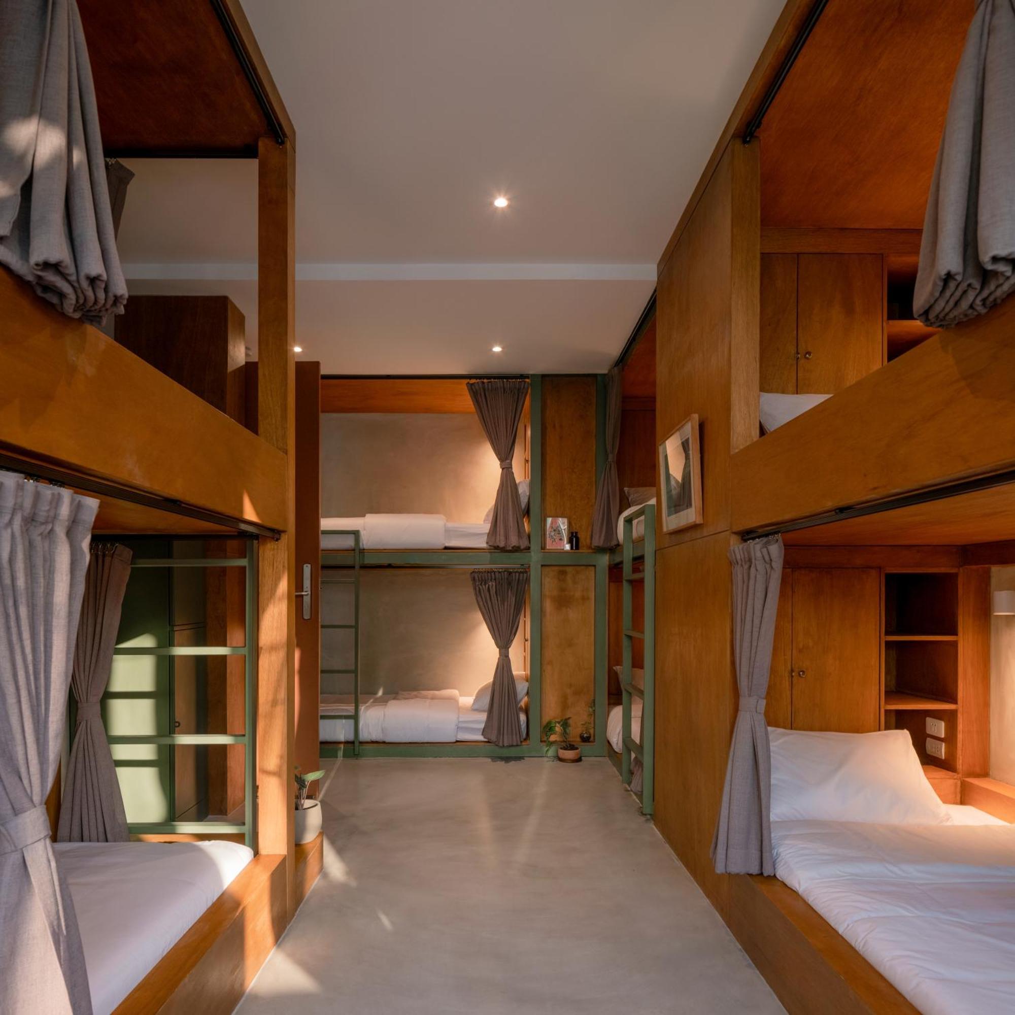 Bed 8-Bed Mixed Dormitory Room