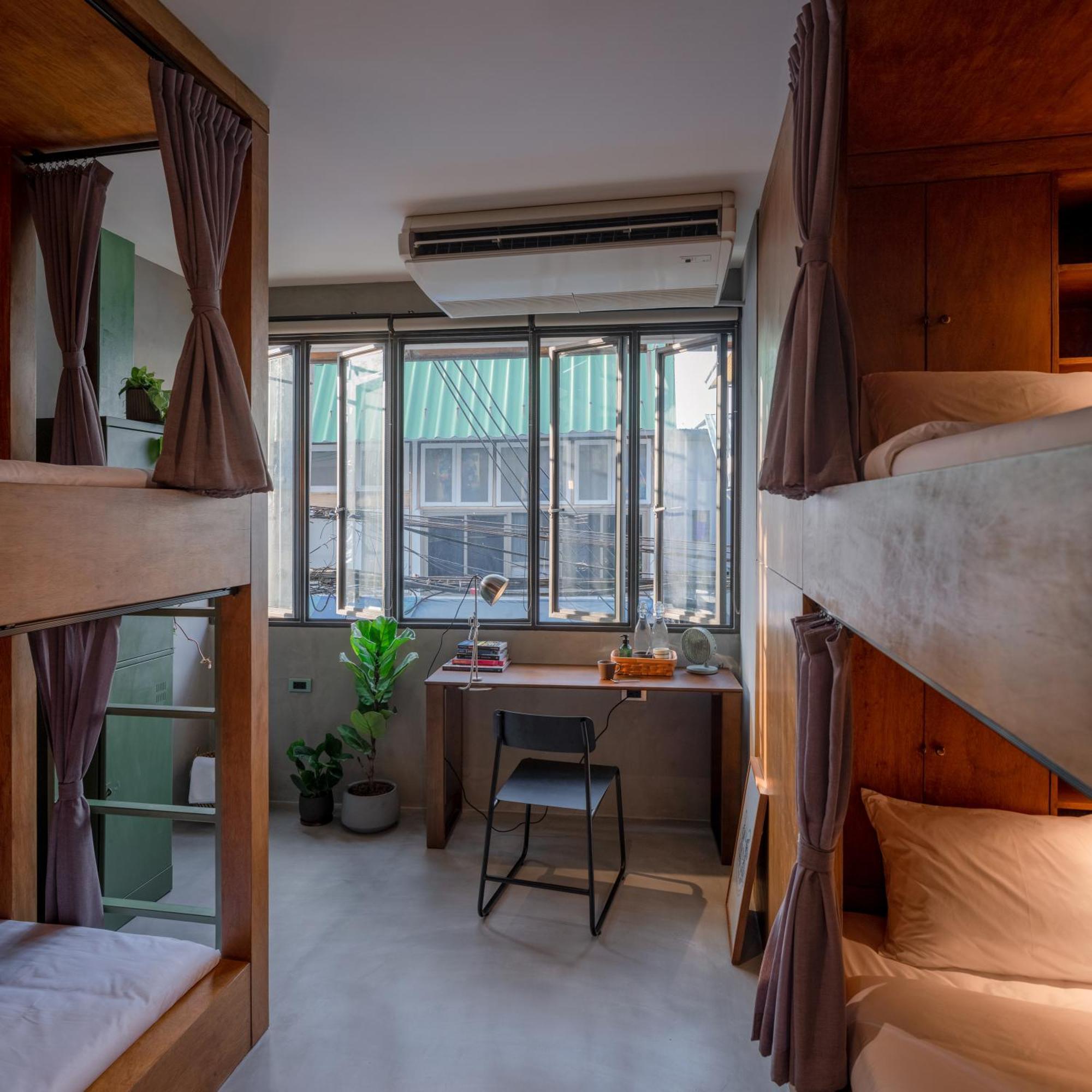 Bed 8-Bed Mixed Dormitory Room