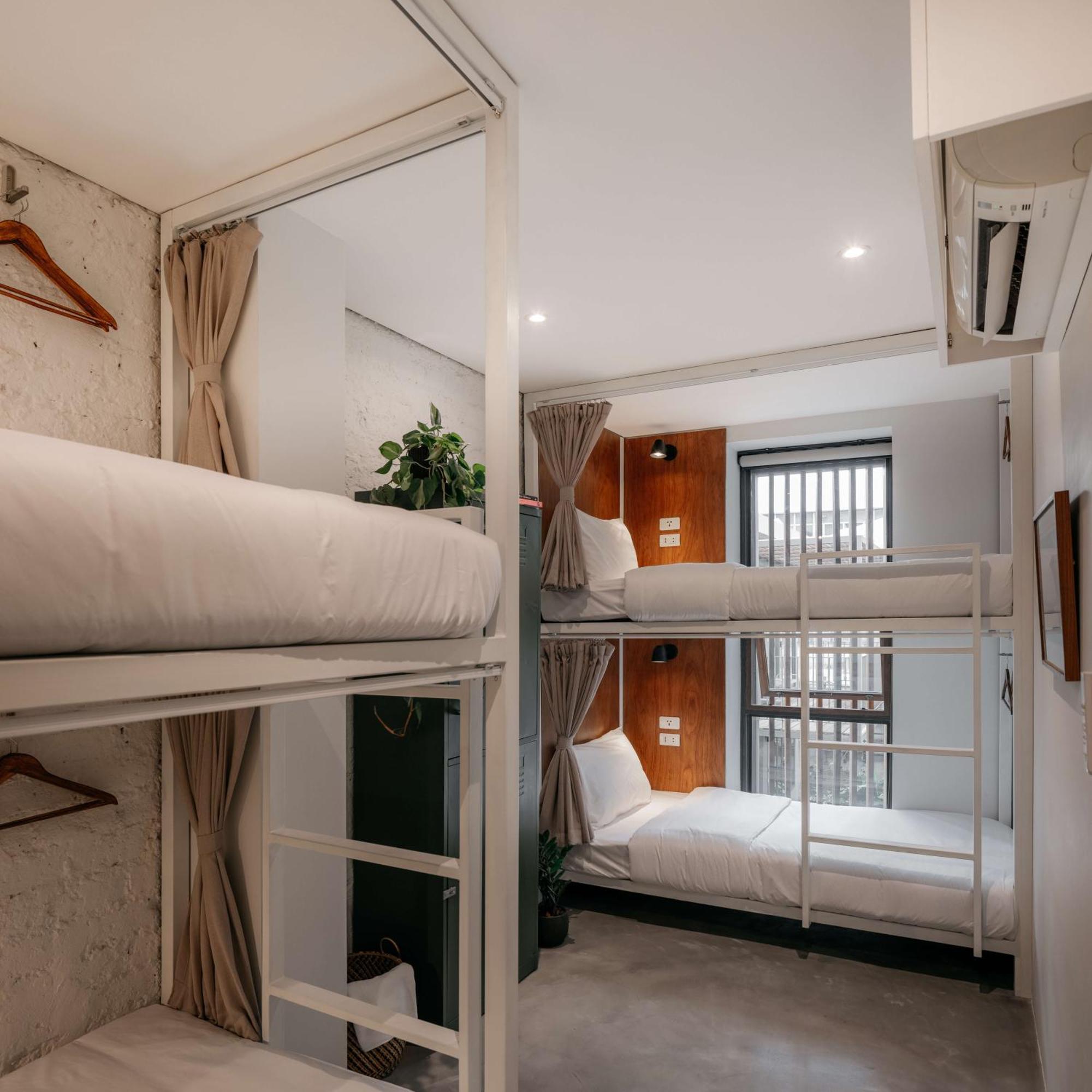 Bed 4-Bed Mixed Dormitory Room